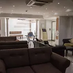 & Linda Hotel