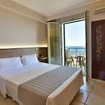 & Linda Hotel Giardini-Naxos