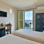 & Linda Hotel Giardini-Naxos