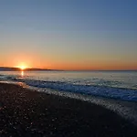 & Linda Giardini-Naxos