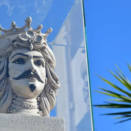 & Linda Hotel Giardini-Naxos