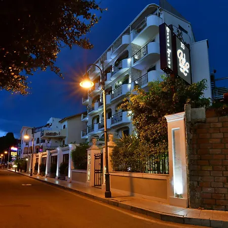 Hotel & Linda Giardini-Naxos