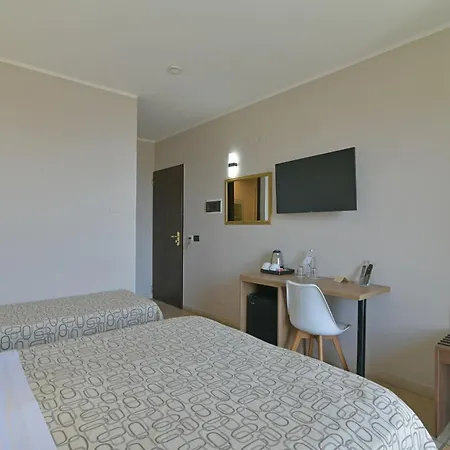 Hotel & Linda 3*