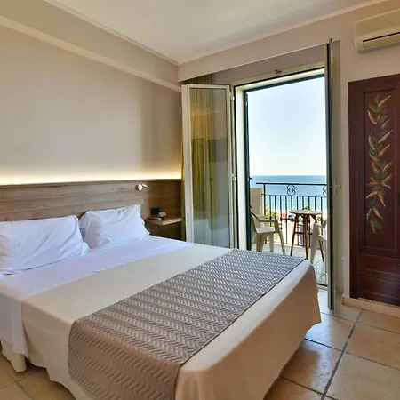 & Linda Hotel Giardini Naxos