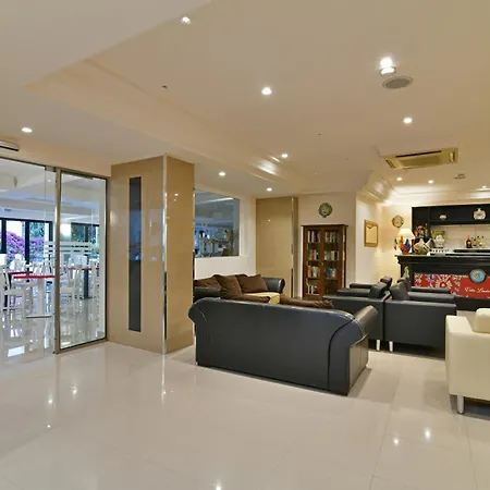 & Linda Hotel 3*