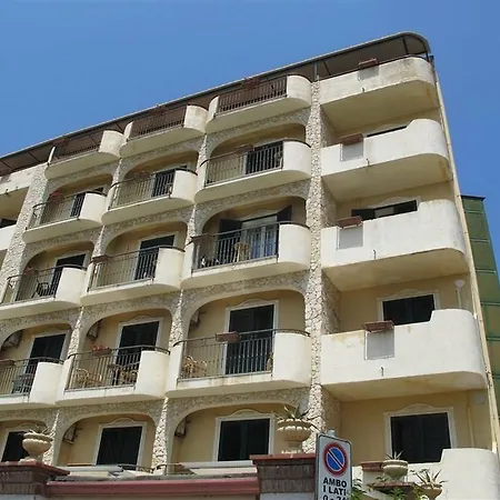 Hotel & Linda Giardini Naxos